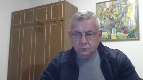Snapshot of machomale3 chatting on October 16, 8:32 pm Macho online show from October 16, 8:32 pm