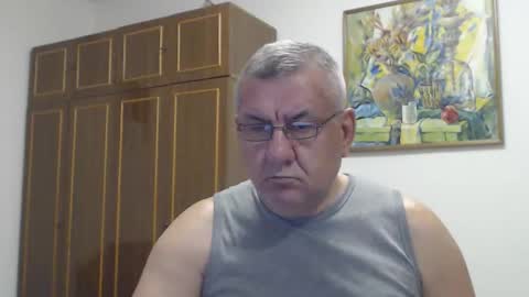 Snapshot of machomale3 chatting on October 17, 7:49 pm Macho online show from October 17, 7:49 pm