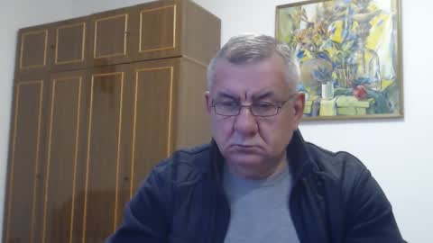 Snapshot of machomale3 chatting on October 22, 3:01 pm Macho online show from October 22, 3:01 pm