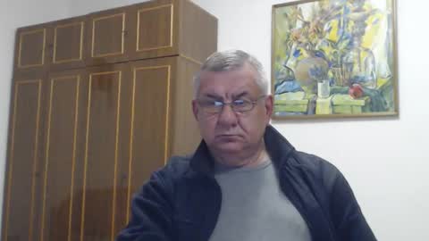 Snapshot of machomale3 chatting on October 28, 7:05 pm Macho online show from October 28, 7:05 pm