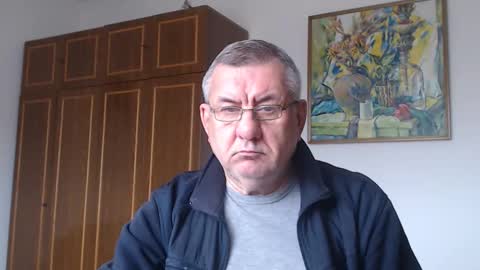 Snapshot of machomale3 chatting on October 31, 10:49 am Macho online show from October 31, 10:49 am