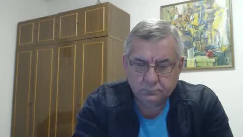 Snapshot of machomale3 chatting on November 13, 6:07 pm Macho online show from November 13, 6:07 pm