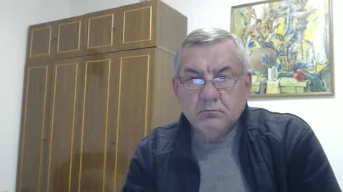 Snapshot of machomale3 chatting on November 24, 2:44 am Macho online show from November 24, 2:44 am