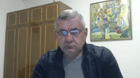 Snapshot of machomale3 chatting on December 21, 5:20 pm Macho online show from December 21, 5:20 pm