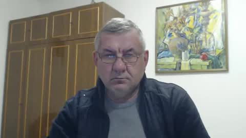 Snapshot of machomale3 chatting on December 22, 9:23 pm Macho online show from December 22, 9:23 pm