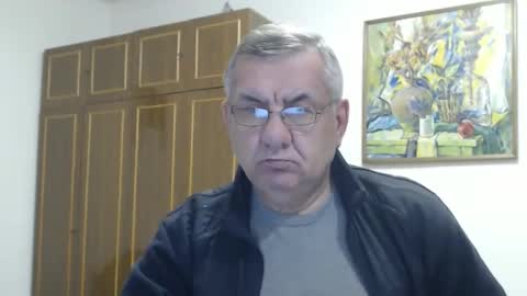 Snapshot of machomale3 chatting on January 8, 4:42 pm Macho online show from January 8, 4:42 pm