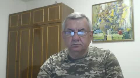 Snapshot of machomale3 chatting on February 12, 4:35 pm Macho online show from February 12, 4:35 pm