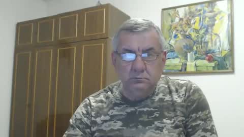 Snapshot of machomale3 chatting on February 14, 6:37 pm Macho online show from February 14, 6:37 pm