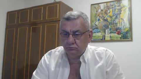 Snapshot of machomale3 chatting on February 24, 8:29 pm Macho online show from February 24, 8:29 pm