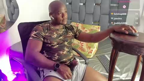 Snapshot of mackbig_dick2 chatting on May 16, 2:41 am MACKBIG DICK im a damn dominant I like ATMs INSTAGRAM Edwinaragonc online show from May 16, 2:41 am