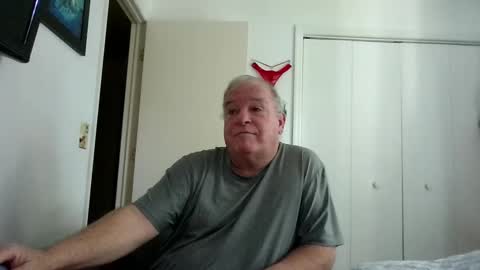 mackdocc001 online show from November 12, 3:34 pm