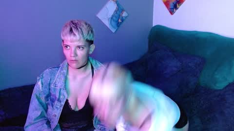 Noah Askew online show from December 27, 7:08 am