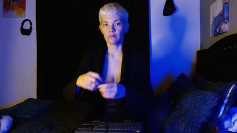 Noah Askew online show from November 15, 3:59 am