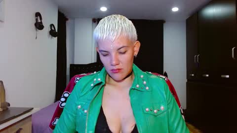 Noah Askew online show from February 17, 12:18 am