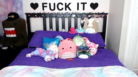 Mackenzie Wolfe online show from December 13, 6:10 am