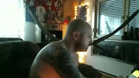 Snapshot of mad_dem0n chatting on January 4, 2:46 pm Manuel online show from January 4, 2:46 pm