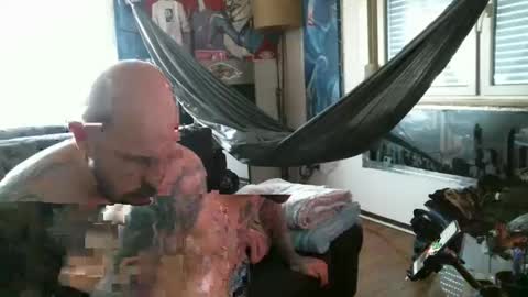 Snapshot of mad_dem0n chatting on March 1, 2:02 pm Manuel online show from March 1, 2:02 pm