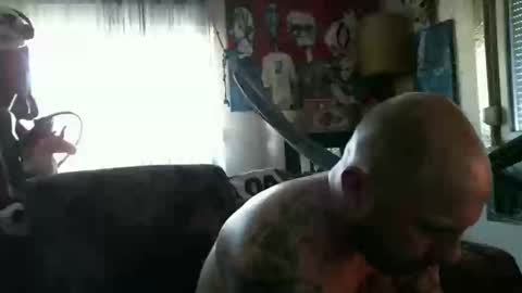 Snapshot of mad_dem0n chatting on March 2, 9:31 am Manuel online show from March 2, 9:31 am