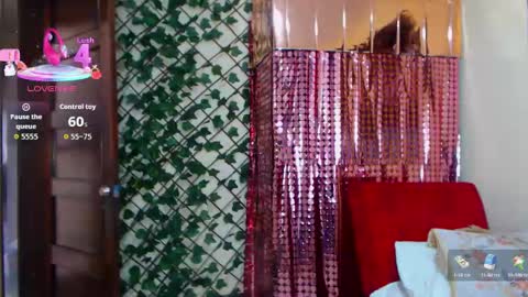 Snapshot of madam_dali chatting on October 3, 1:08 pm Dalila online show from October 3, 1:08 pm