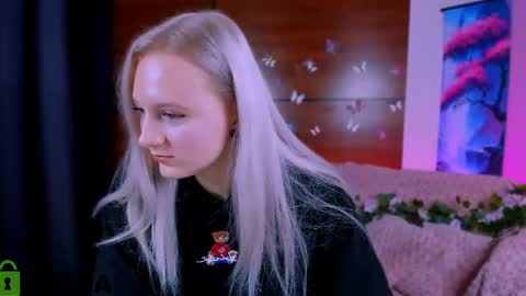 Ulis online show from December 19, 11:39 am