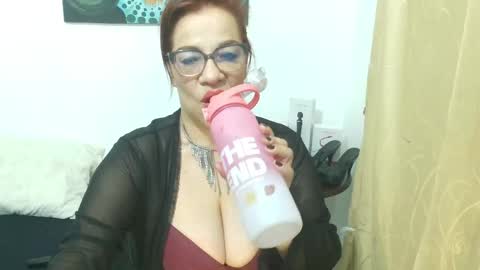 Snapshot of madame_desire_ chatting on April 26, 12:47 pm madame_desire_ online show from April 26, 12:47 pm