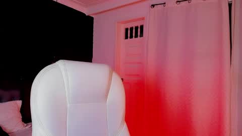  madame lilith  online show from September 28, 11:15 am