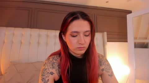 Snapshot of madame_lilith chatting on July 14, 11:27 am madame lilith online show from July 14, 11:27 am