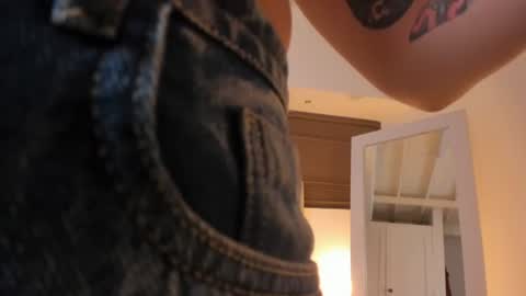 Snapshot of madame_lilith chatting on July 19, 11:25 am madame lilith online show from July 19, 11:25 am