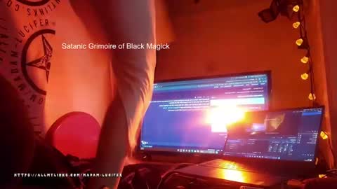 Snapshot of madame_lucifer chatting on July 15, 4:01 pm Madame Lucifer online show from July 15, 4:01 pm