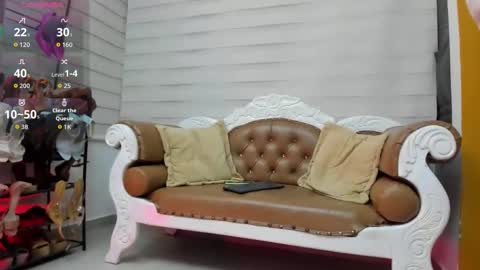 Snapshot of madameheels_ chatting on February 14, 11:51 am Madame Carla online show from February 14, 11:51 am