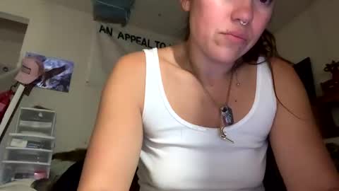 SummerPeach online show from December 5, 2:53 am