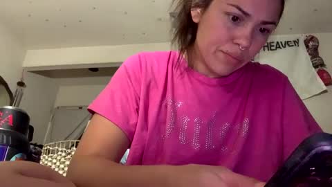 SummerPeach online show from December 19, 6:01 am