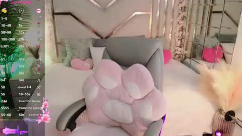 Snapshot of maddie_024 chatting on July 7, 3:49 pm maddie_024 online show from July 7, 3:49 pm