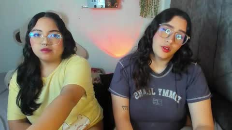 Maddie and Chelsea online show from November 29, 11:35 am