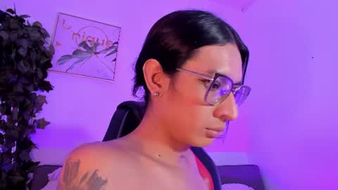 Snapshot of maddie_ray_ chatting on June 13, 4:05 pm Maddie Ray online show from June 13, 4:05 pm