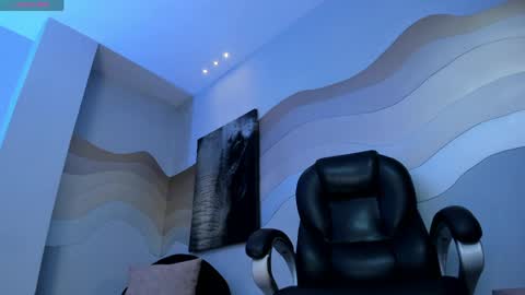 Snapshot of maddisonlowe chatting on May 5, 8:39 pm Maddison online show from May 5, 8:39 pm