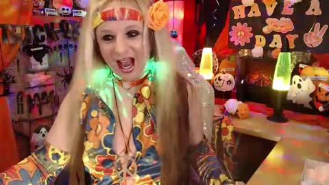 MaddisonRae online show from October 30, 12:56 am