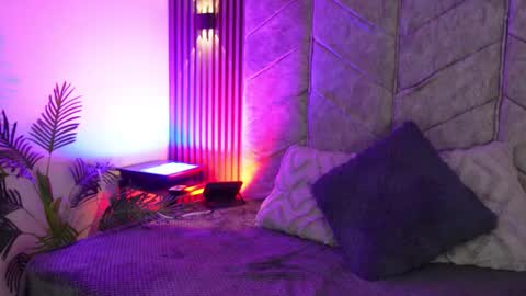 Snapshot of maddy1y_ chatting on February 24, 12:03 pm maddy online show from February 24, 12:03 pm