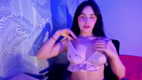 maddy8_ online show from December 14, 4:45 am