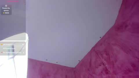 Maddy Please help me with your thumbs up its important online show from December 30, 11:28 pm