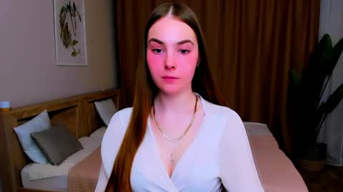 maddy_gate online show from April 12, 6:35 pm