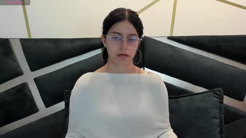 Maddy  online show from October 20, 12:49 pm