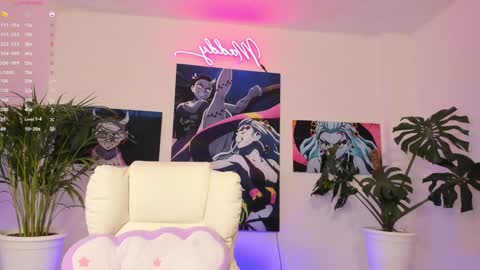 Snapshot of maddy_uwu chatting on December 3, 8:05 am maddy_uwu online show from December 3, 8:05 am