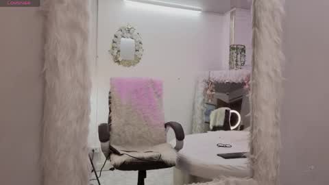 Snapshot of maddycooper_ chatting on April 23, 9:06 pm Maddy online show from April 23, 9:06 pm