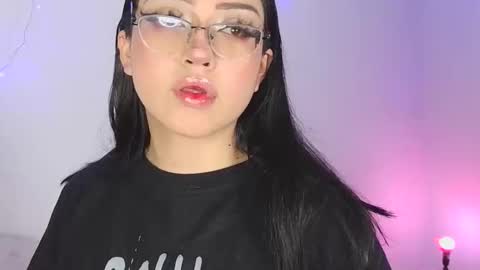 Snapshot of maddyghost chatting on February 20, 11:05 pm Please followme and rate me your thumbs up online show from February 20, 11:05 pm