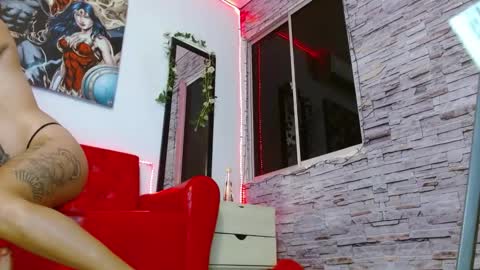 Snapshot of maddystone_ chatting on February 16, 1:25 am maddystone_ online show from February 16, 1:25 am