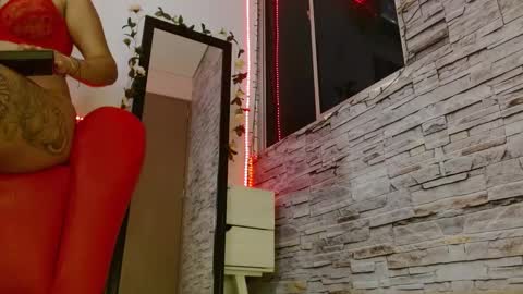 Snapshot of maddystone_ chatting on February 22, 11:03 pm maddystone_ online show from February 22, 11:03 pm