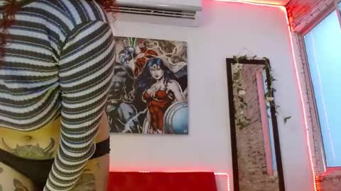 Snapshot of maddystone_ chatting on February 25, 7:36 pm maddystone_ online show from February 25, 7:36 pm