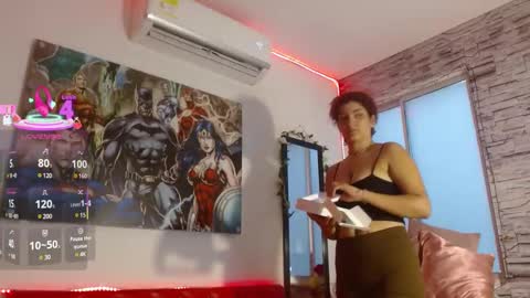 Snapshot of maddystone_ chatting on March 10, 7:29 pm maddystone_ online show from March 10, 7:29 pm