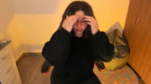 madelaine_taylor online show from September 24, 1:47 pm